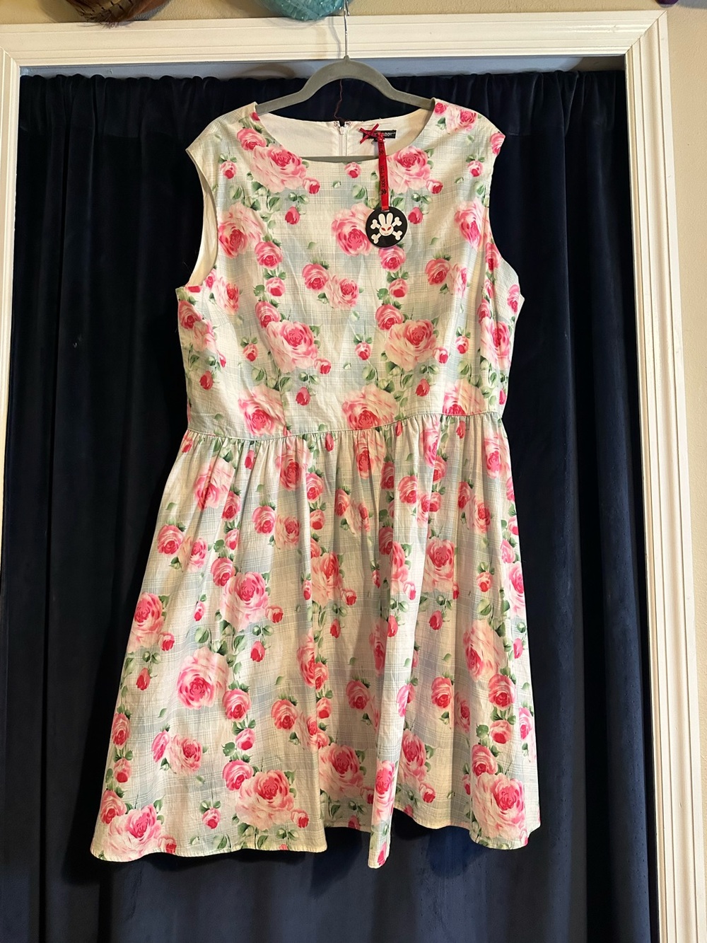 He’ll Bunny Floral Pink Rose Sleeveless Dress